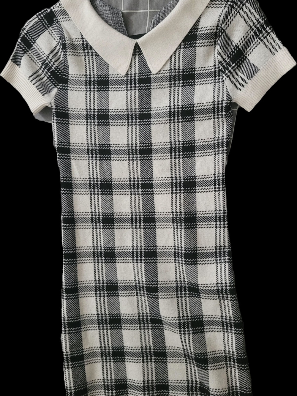 Forever 21 Black & White Plaid Collared Knit Top